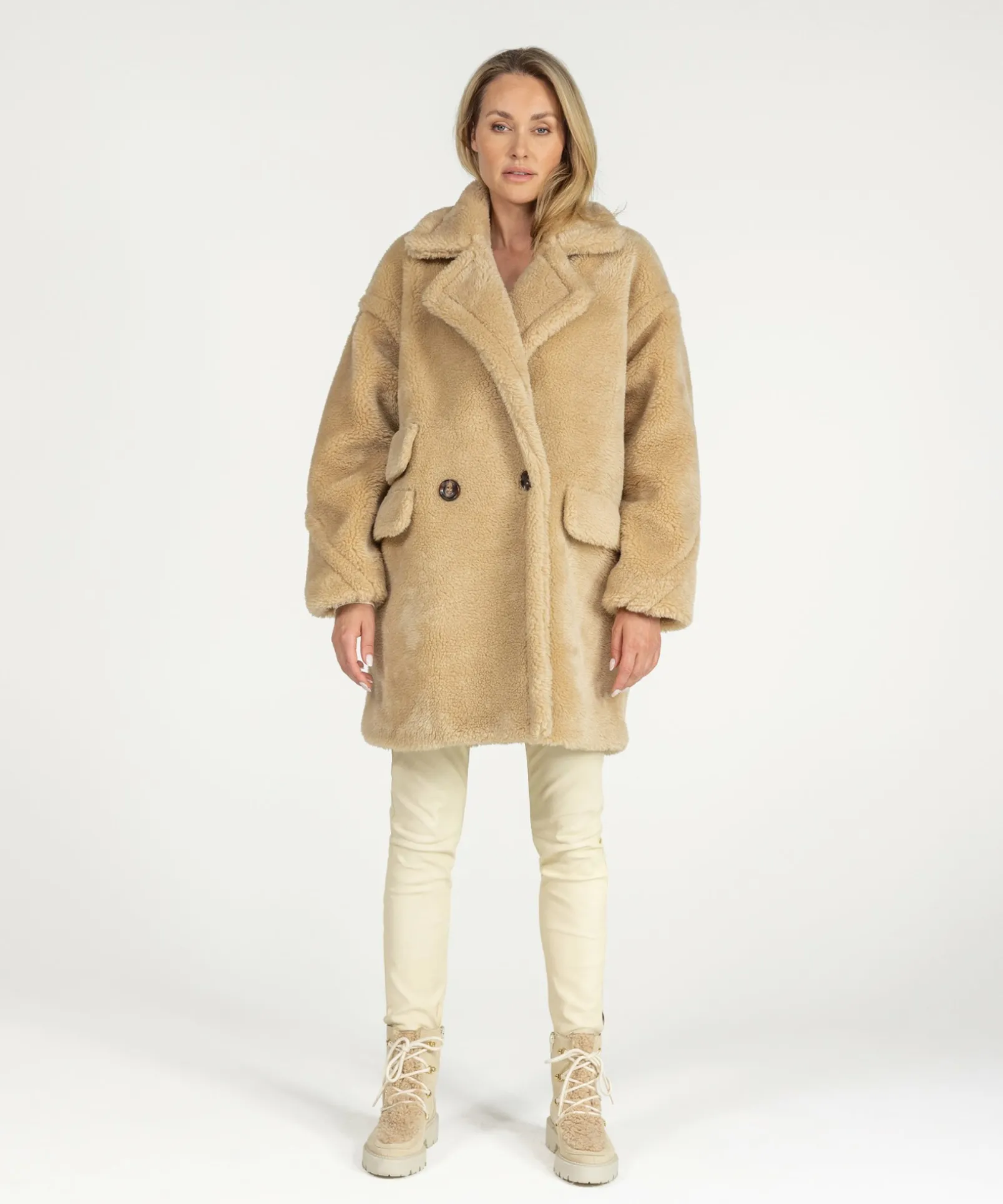 Crista Creamy White