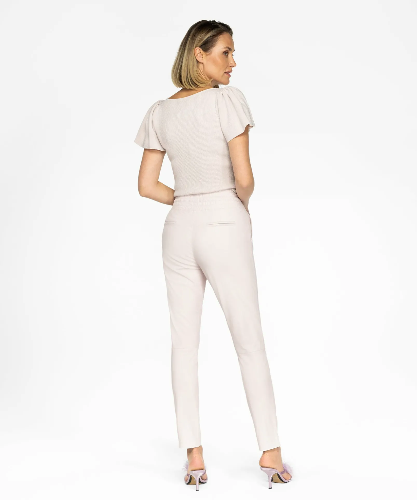 Thaira Light Pink