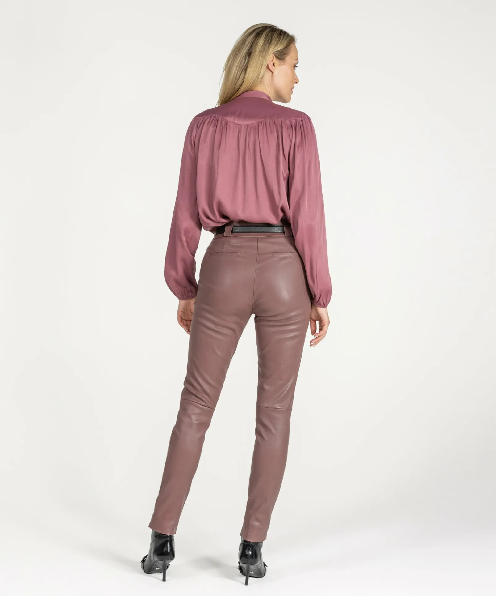 Tivi Dusty Rose